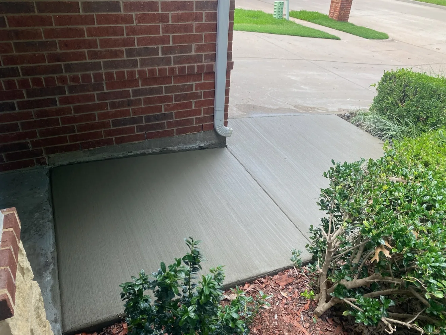 A level, slip-aware walkway by Lucky&rsquo;s Concrete in Cape Coral
